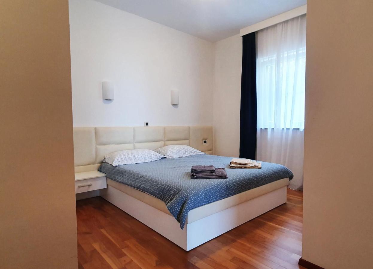 Lukovo Seafront Apartments Екстер'єр фото