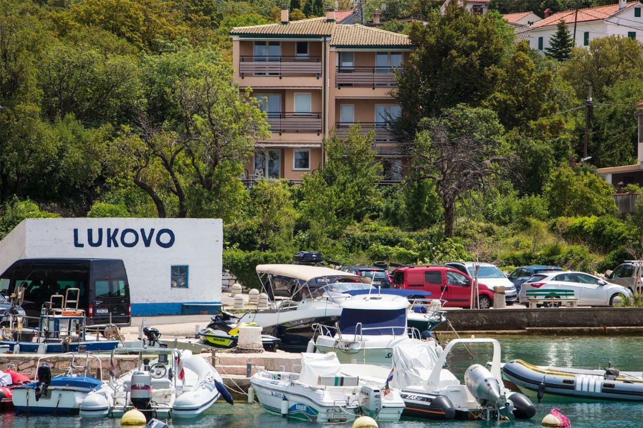 Lukovo Seafront Apartments Екстер'єр фото
